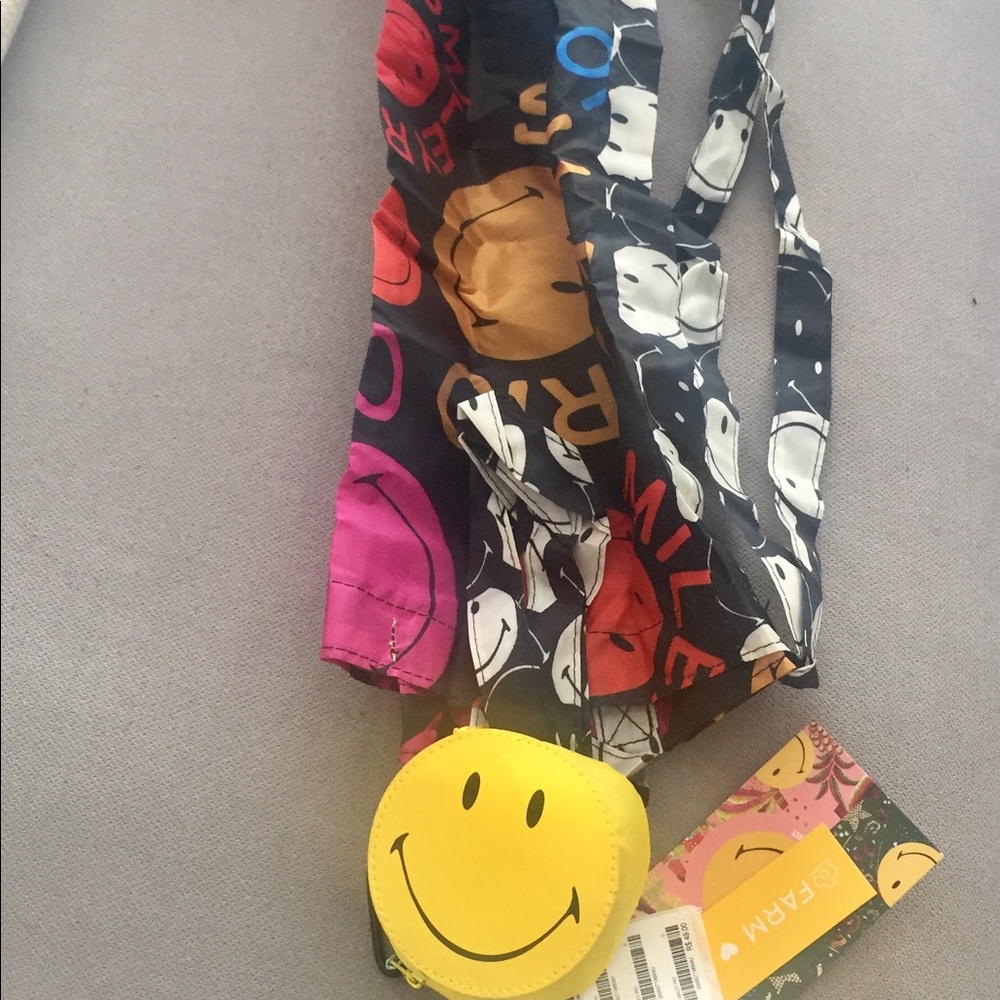 FARM Rio Mixed Smiley Rio Tote - Picture 6 of 11